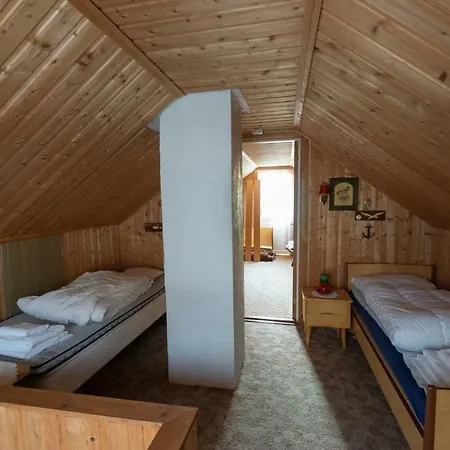 Leifs House * Sund (Nordland)